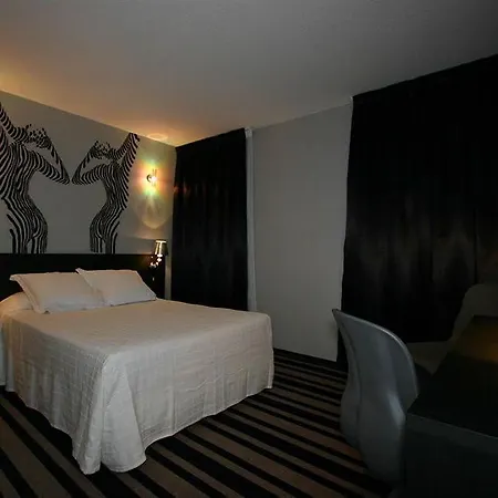 Cit'hôtel Le Dav Centre 2*