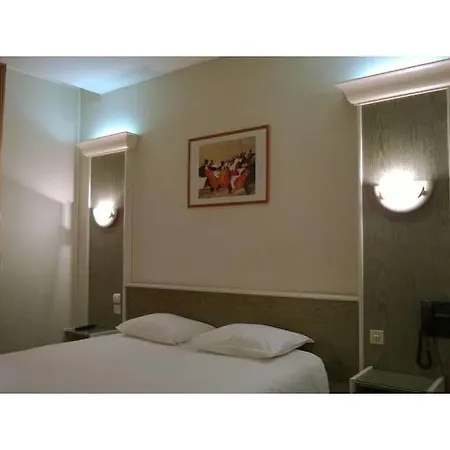 Hotel Cit'hôtel Le Dav Centre 2*
