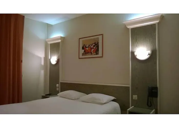 Hotel Cit'hotel Le Dav Centre 2*